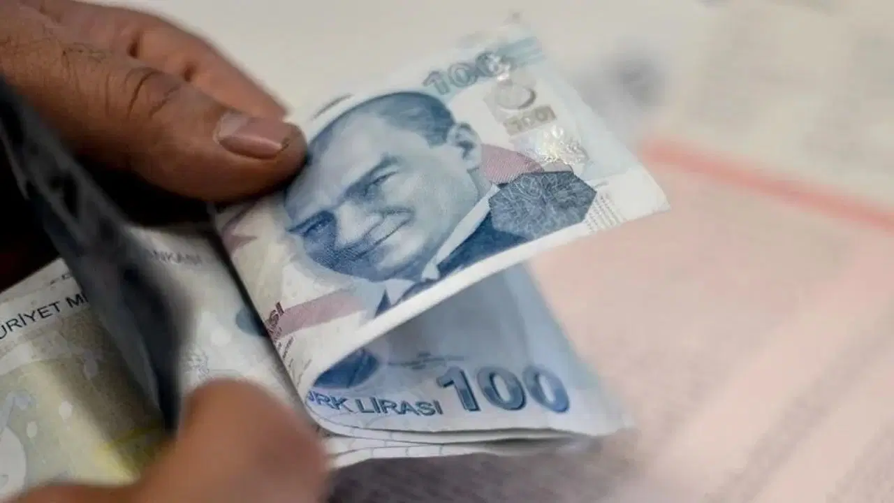 Alım gücü her geçen gün düşen yurttaş, günlük ihtiyaçlar için borçlanmayı sürdürüyor